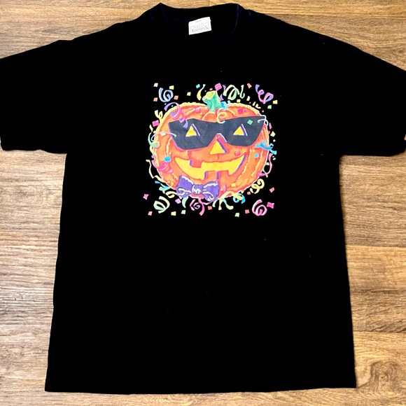 Basic Editions Tops - VINTAGE | Basic Edition Funky Halloween Pumpkin